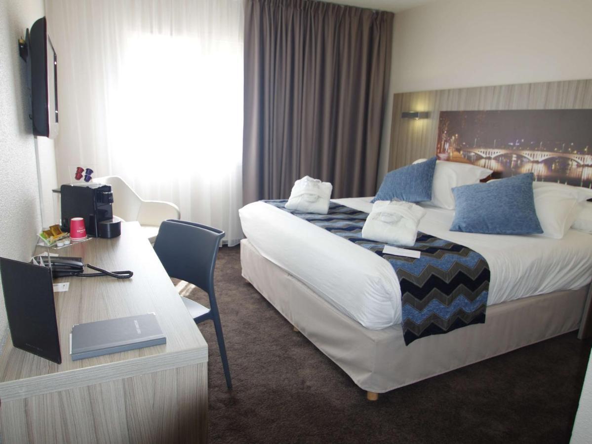 Western Saphir Hotel